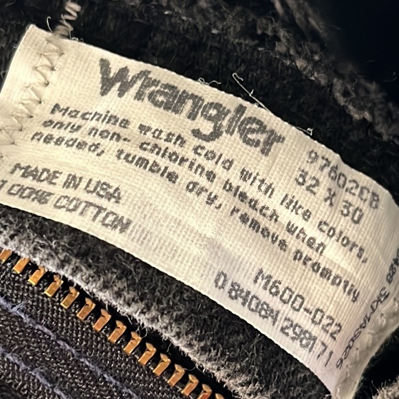 Wrangler black jeans Waist 32 but fit like 31x30 - Picture 5 of 5